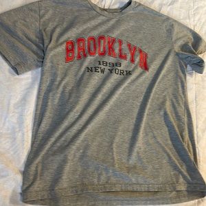 Brooklyn New York 1898 T-shirt small